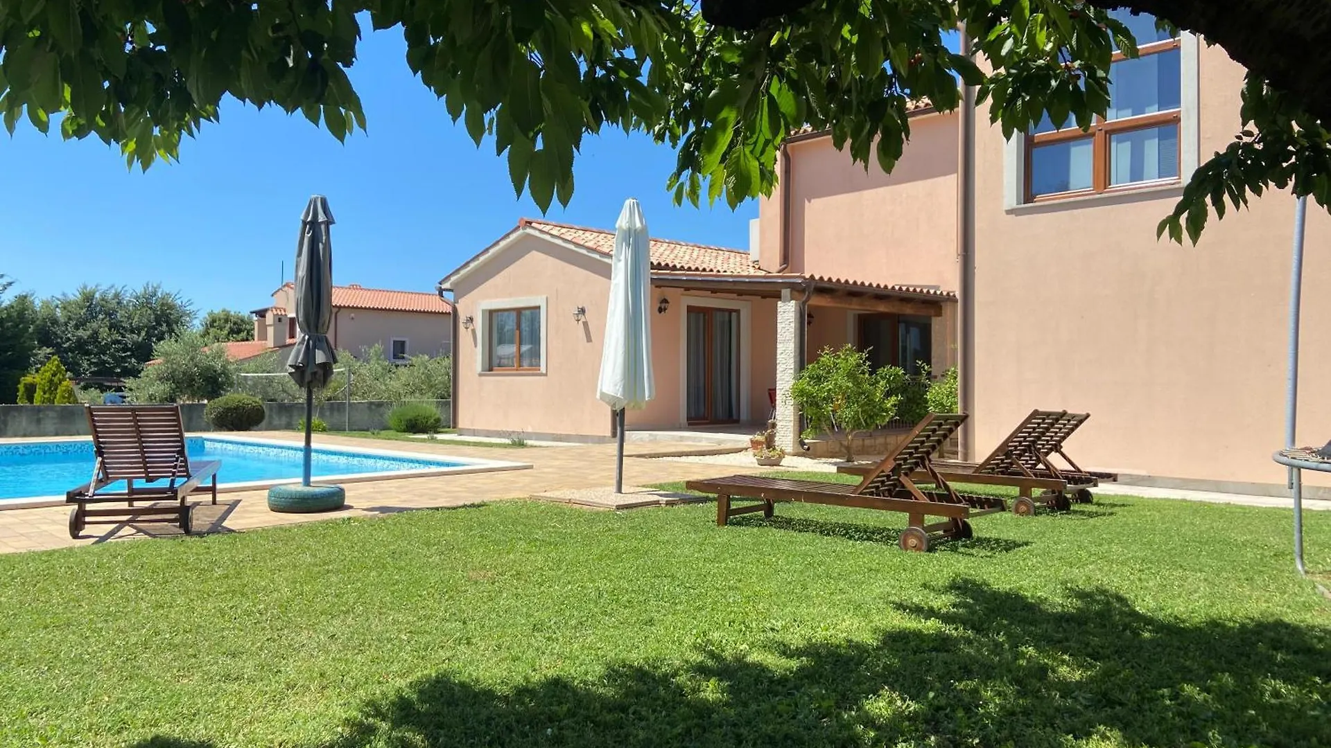Villa Korina Pula 0*,